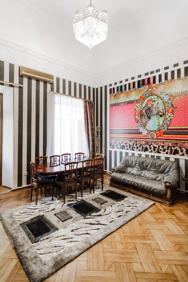Katerynynska Street 3-Bedrooms Apartment Odesa Exterior photo
