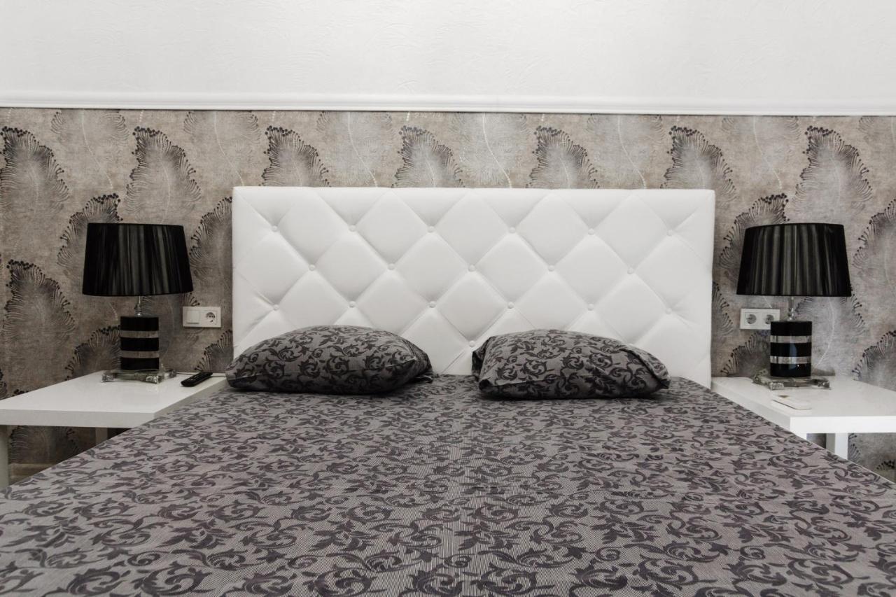 Katerynynska Street 3-Bedrooms Apartment Odesa Exterior photo